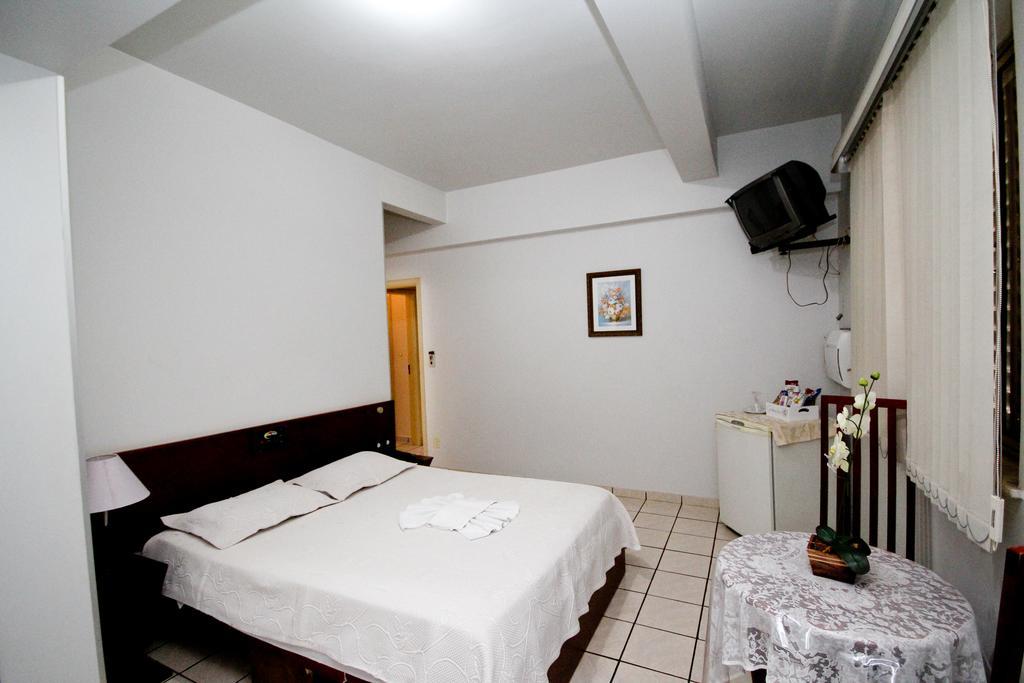 Alpha Ville Hotel Assis Oda fotoğraf