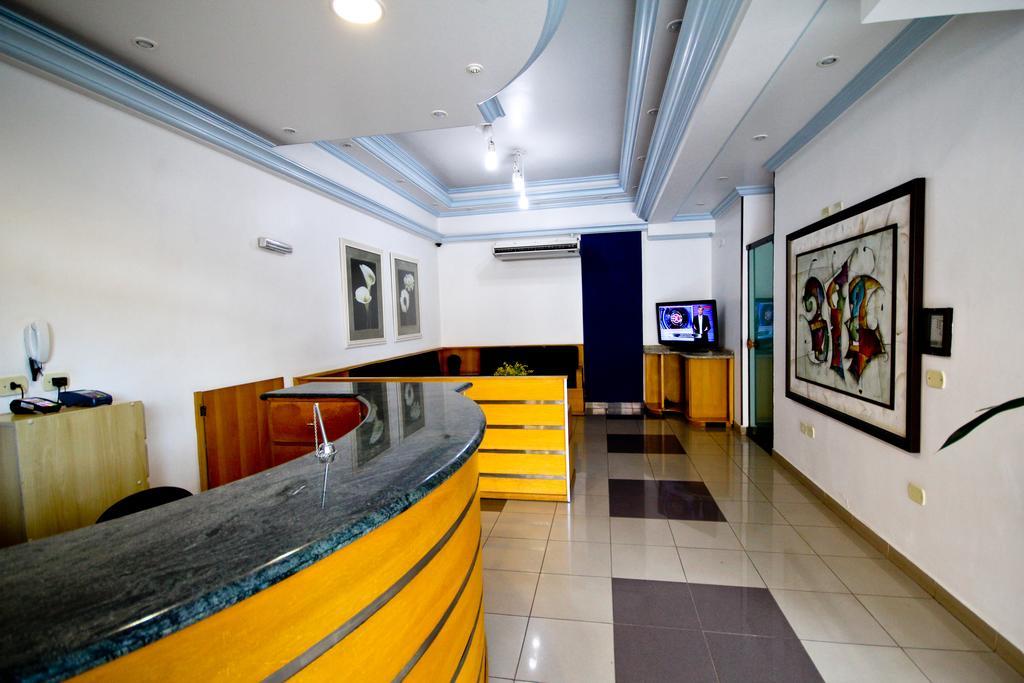 Alpha Ville Hotel Assis Dış mekan fotoğraf